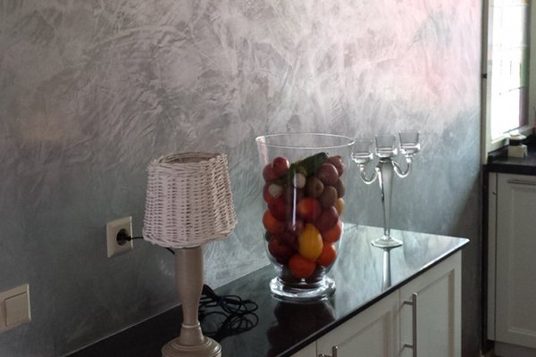 Decoratieve sierpleister op een wand